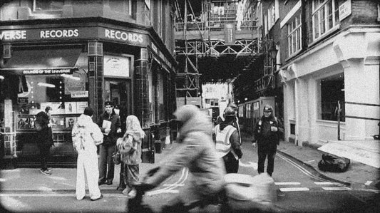 One minute in London