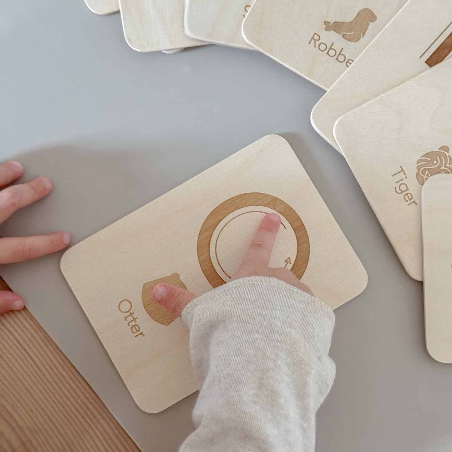 Sensorische Buchstabenkarten Vorschule